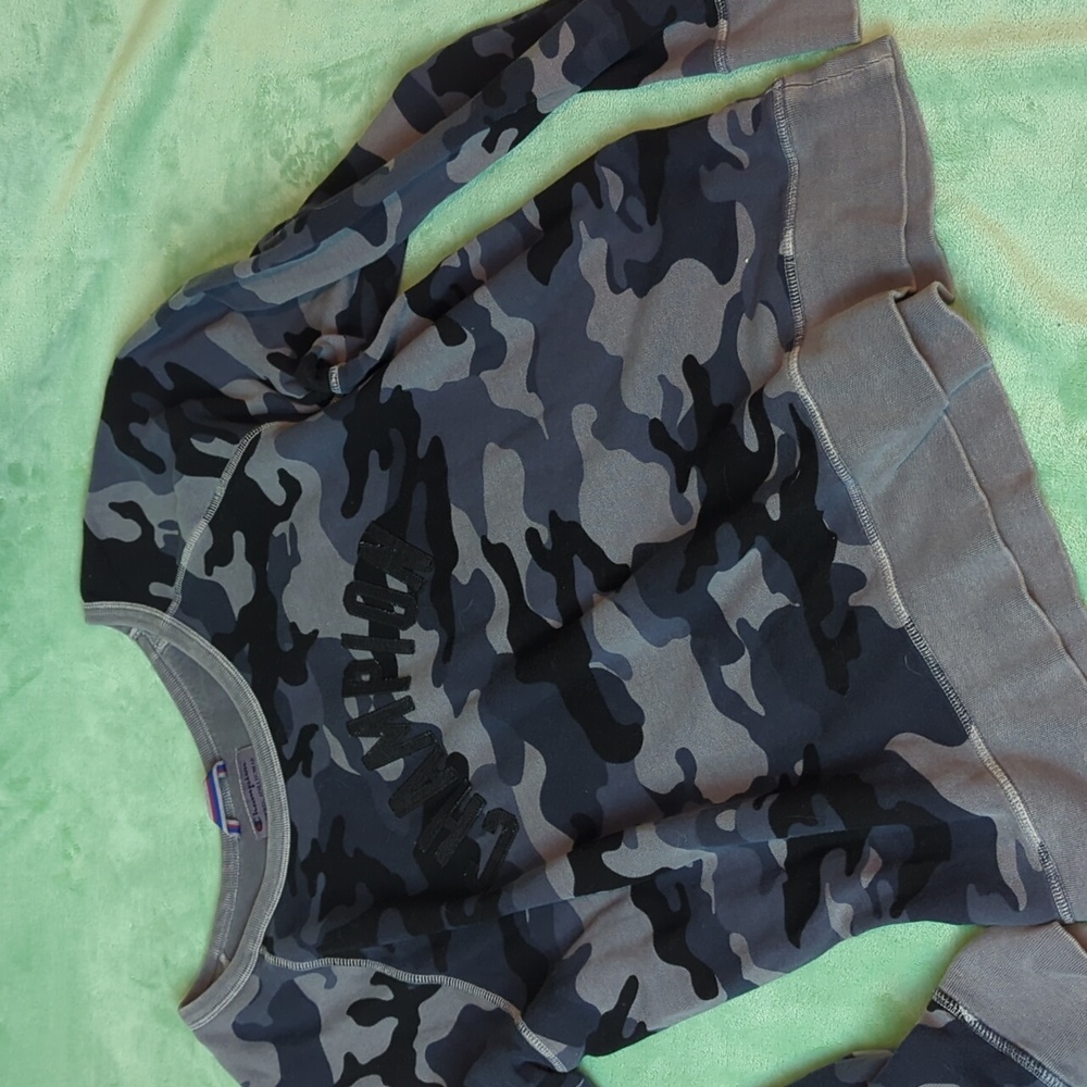 Champion Camo Crewneck Sweater Women's Large - Picture 3 of 6
